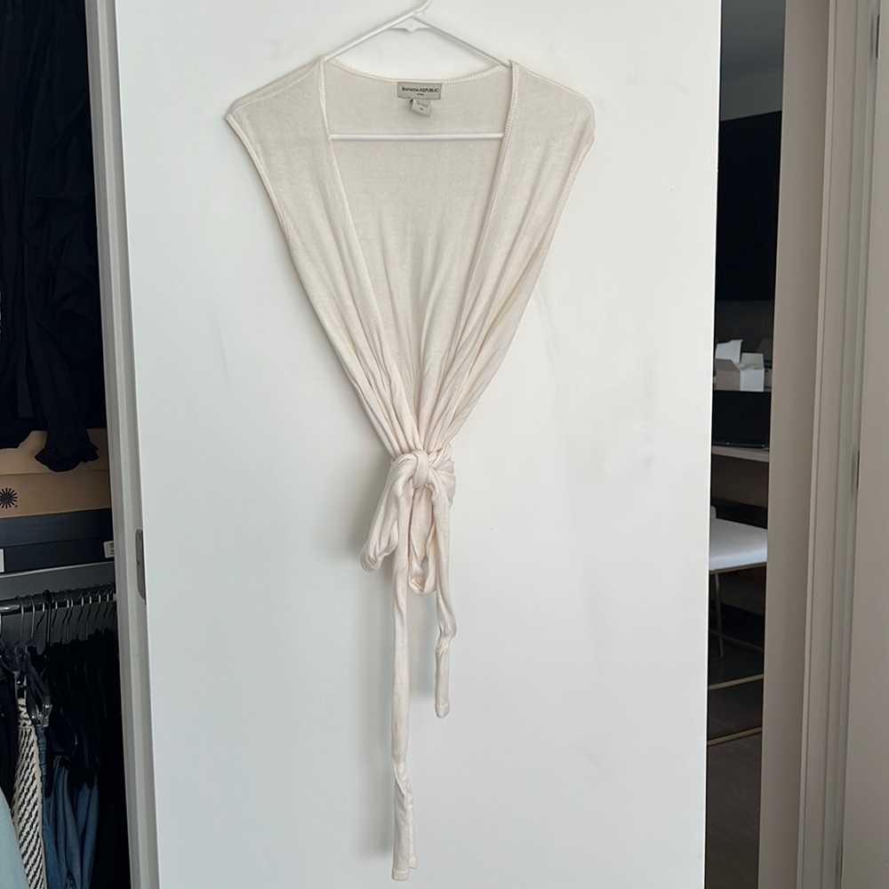 Banana Republic cream sweater wrap top